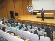 طلاب ثانوية الهدى من الرملة في ضيافة الشيخ النائب ابراهيم صرصور في الكنيست